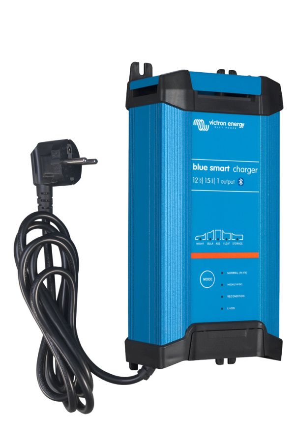 VICTRON - Blue Smart IP22 Charger 12/15(1) 230V CEE 7/7